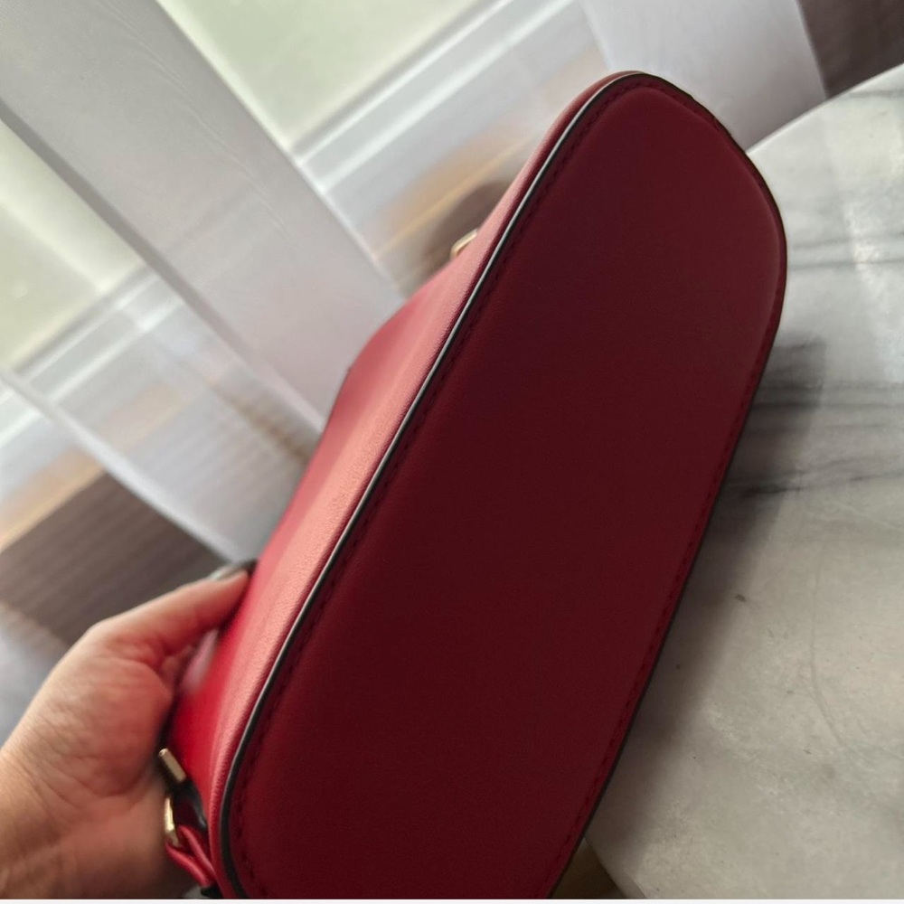 Deluxity red leather crossbody bag - Picture 3 of 5